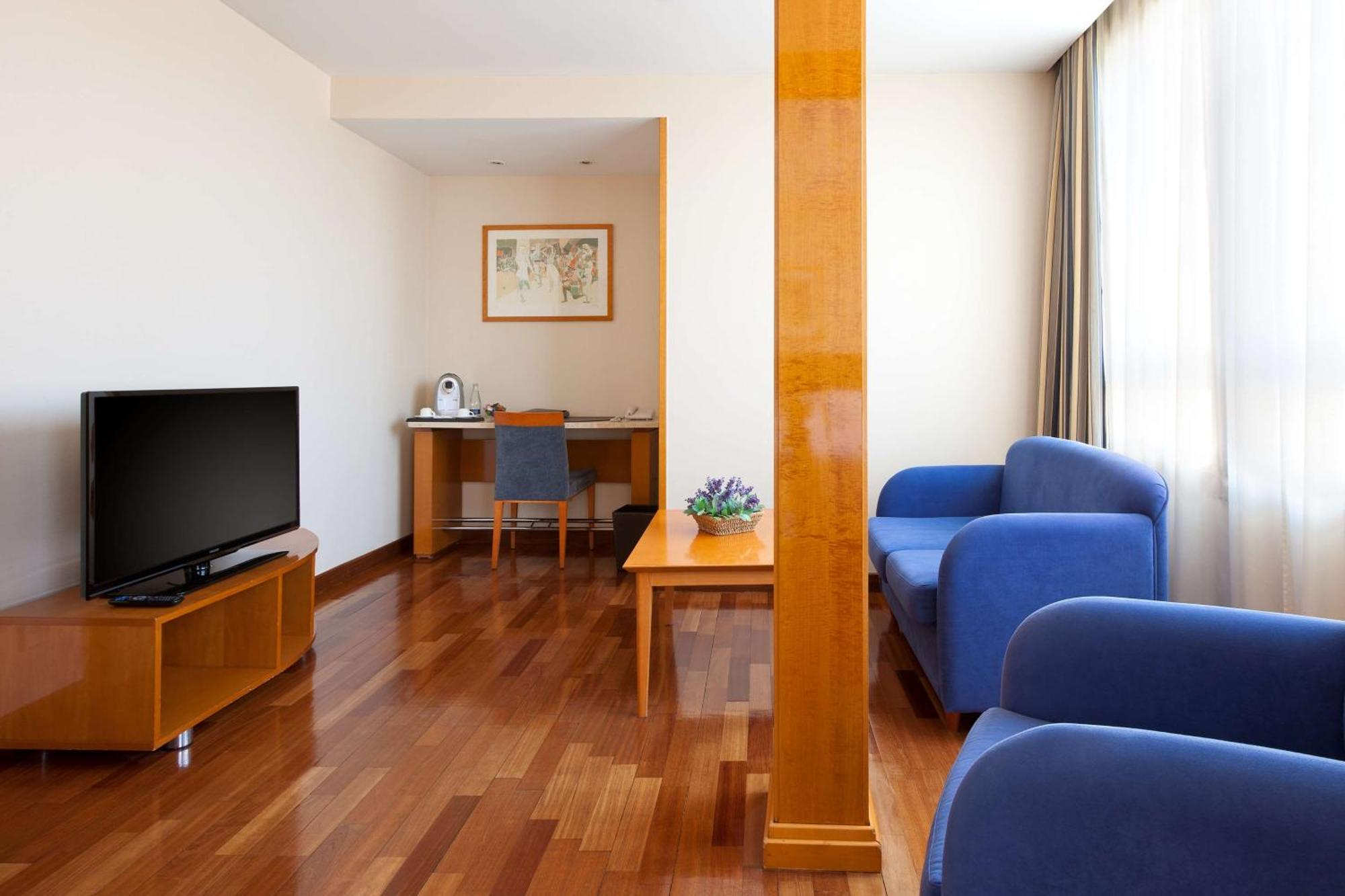 Hotel Nh Castellon Mindoro à Castellón de la Plana Extérieur photo
