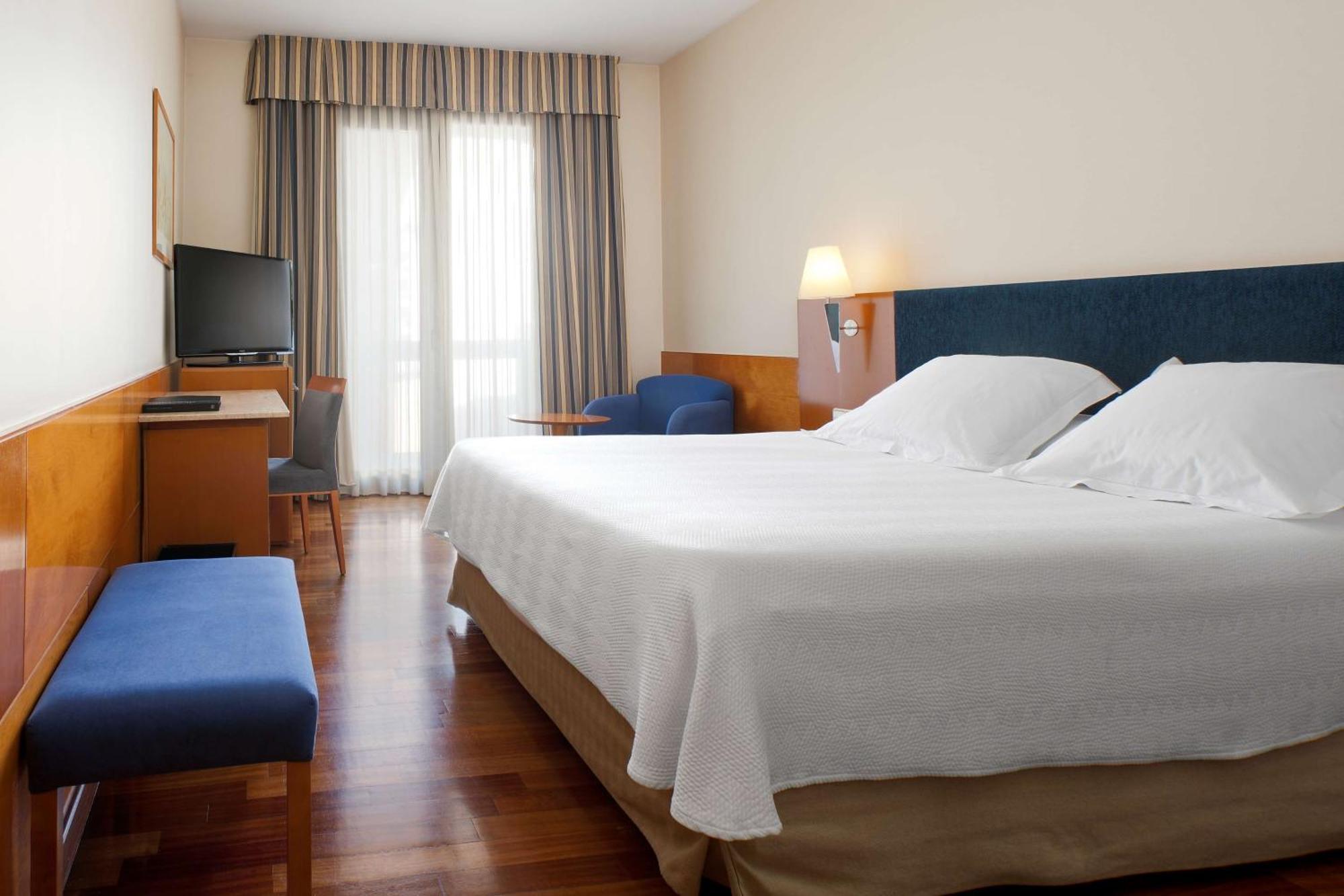 Hotel Nh Castellon Mindoro à Castellón de la Plana Extérieur photo