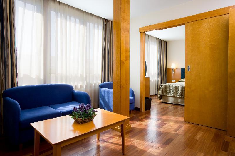 Hotel Nh Castellon Mindoro à Castellón de la Plana Extérieur photo
