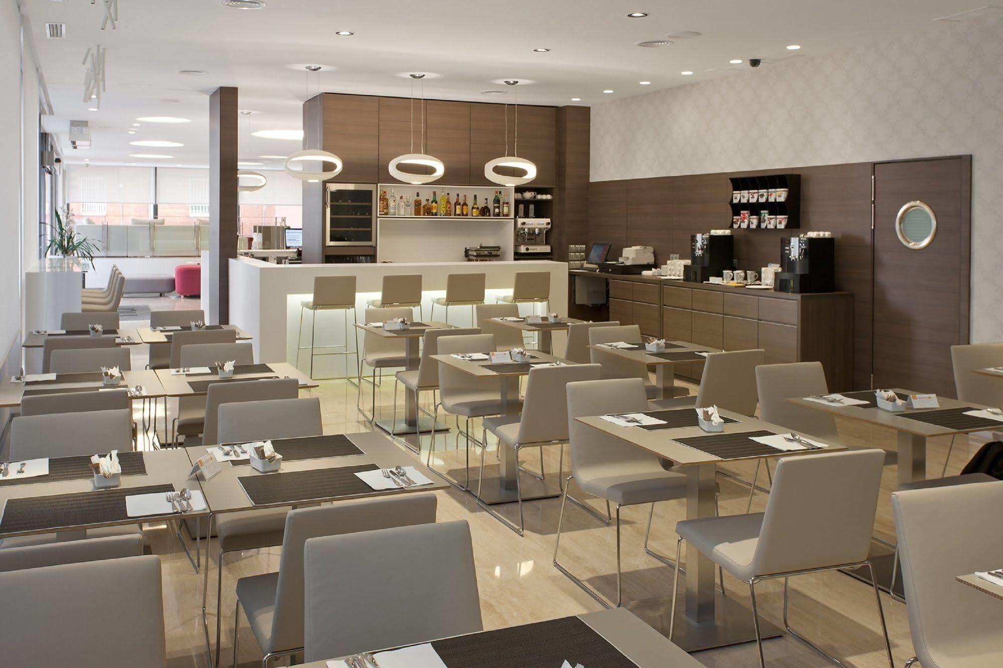 Hotel Nh Castellon Mindoro à Castellón de la Plana Extérieur photo
