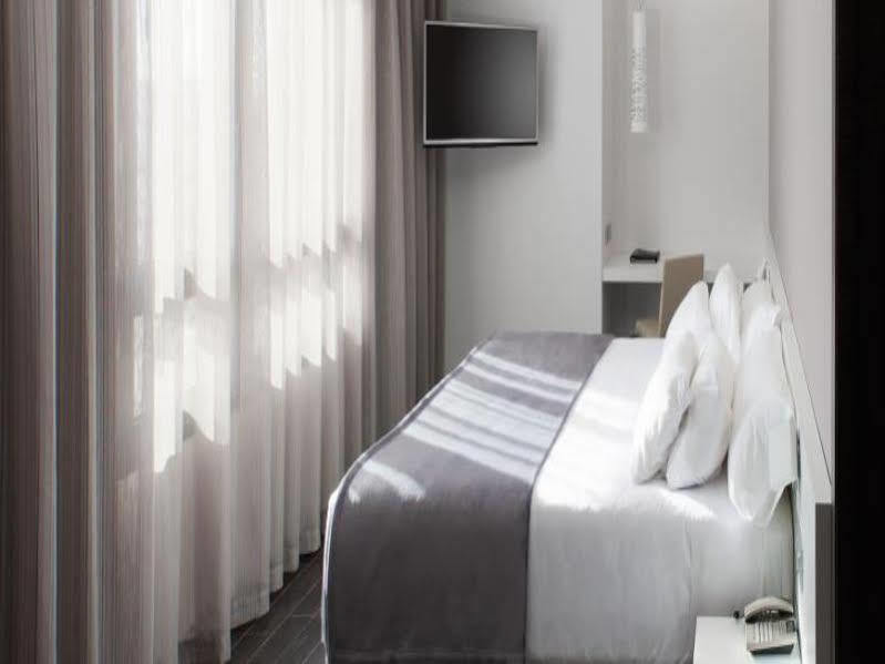 Hotel Nh Castellon Mindoro à Castellón de la Plana Extérieur photo